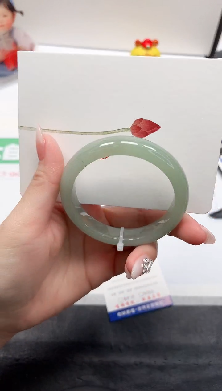 【闪购商品】石英质玉手镯未镶嵌158-56