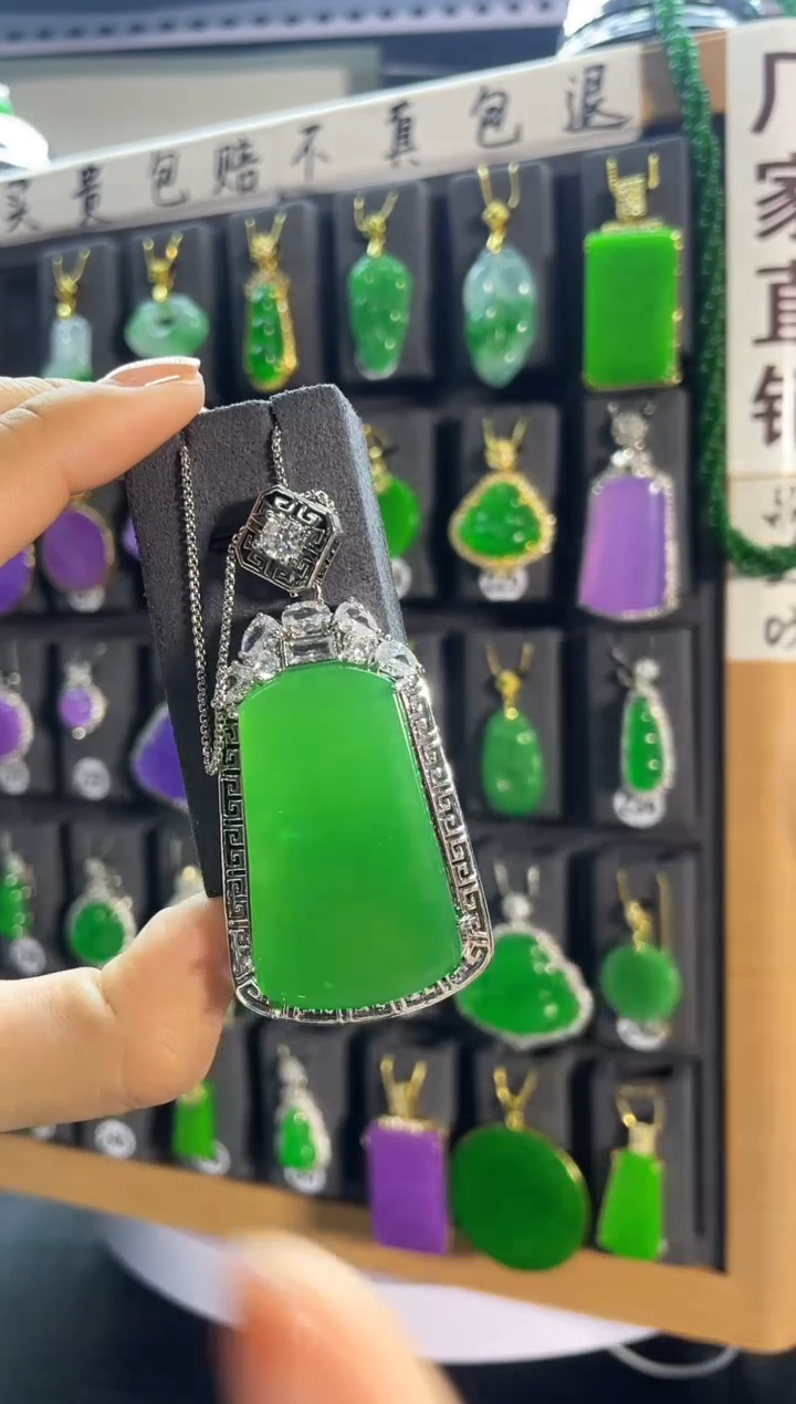 【闪购商品】翡翠耳饰银S925镶嵌212..