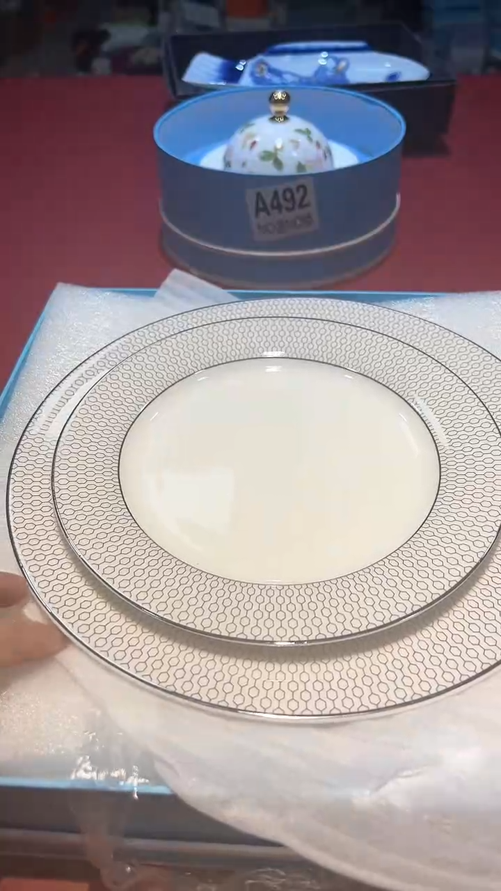 【闪购商品】瓷片锅碗瓢盆一件不剩