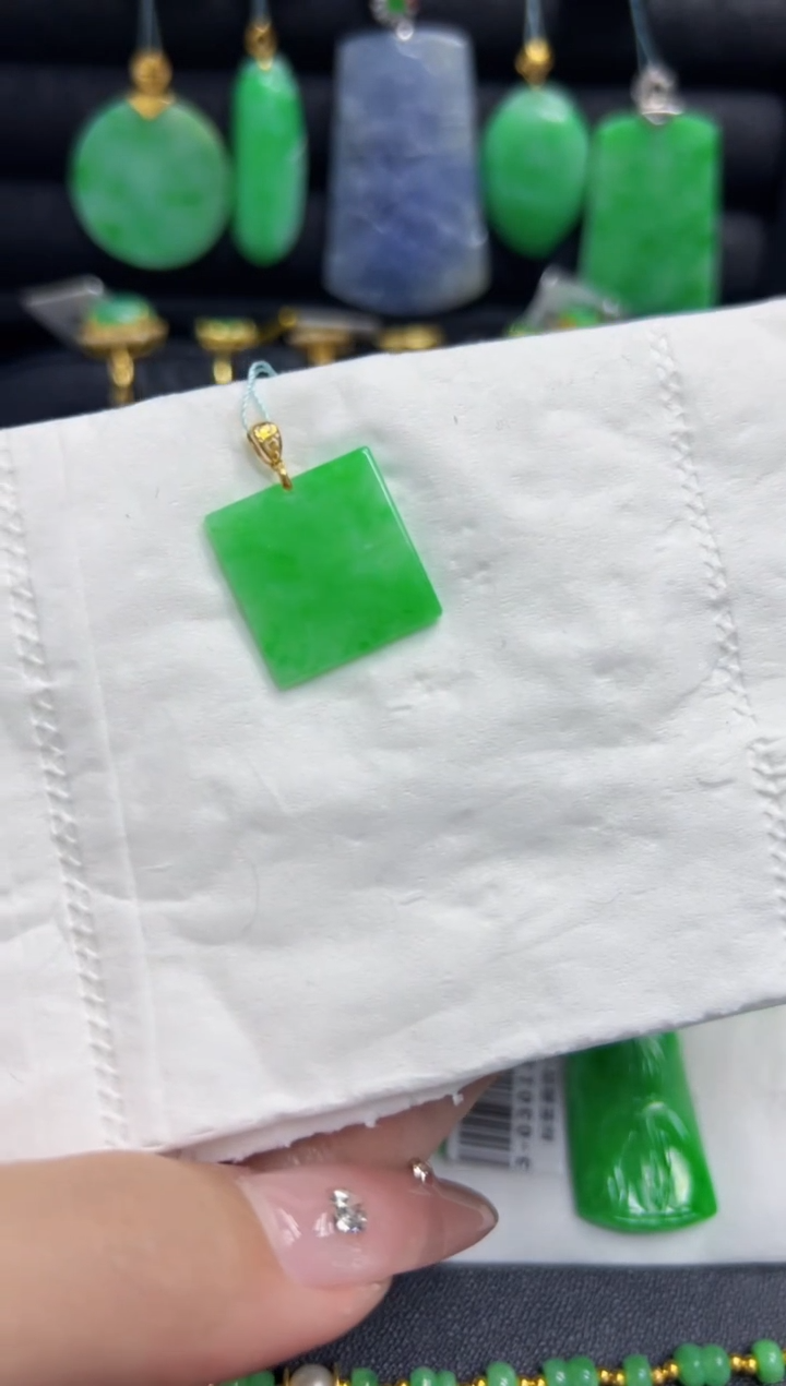 【闪购商品】翡翠颈饰18K金镶嵌Y缅料A货/支持复检/一件