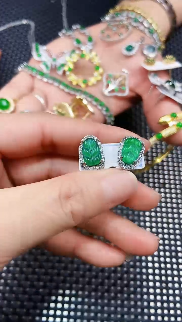 【闪购商品】翡翠耳饰未镶嵌11111111