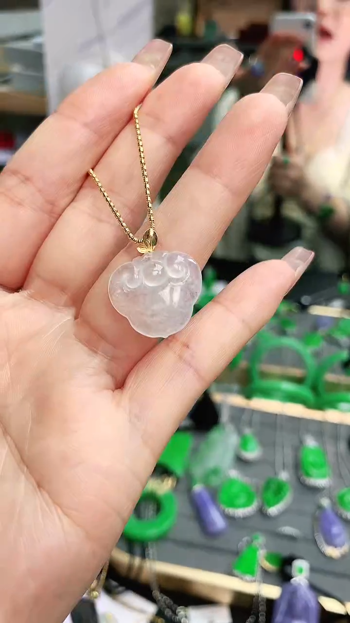 颈饰18K金镶嵌翡翠?****?赠礼盒证书