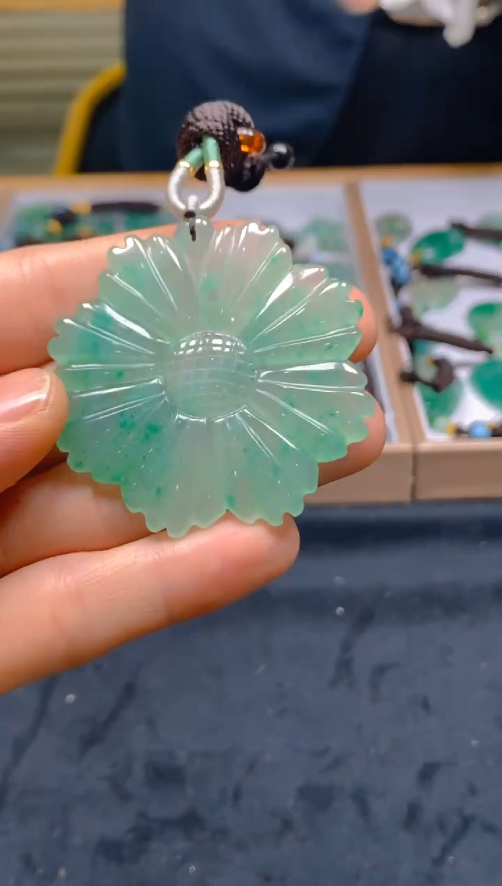 【闪购商品】石英质玉颈饰未镶嵌冰美人非洲翠018