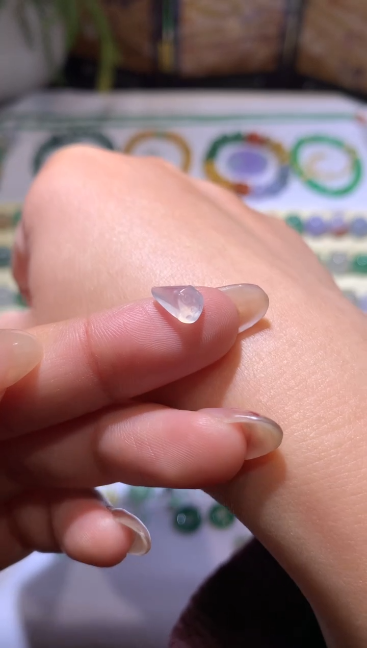 【闪购商品】定制翡翠未镶嵌7.9*5.1*4莲蓬380+38