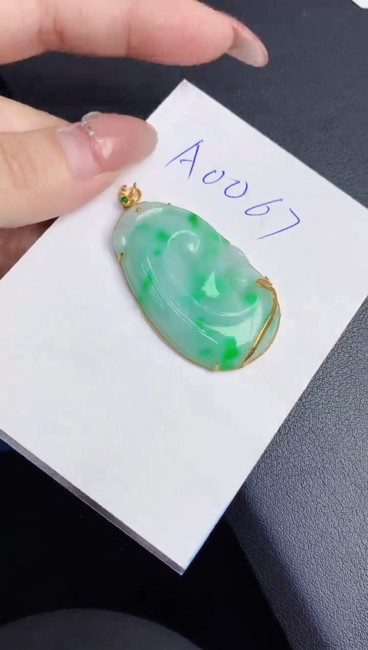 【闪购商品】翡翠颈饰18K金镶嵌00000000000