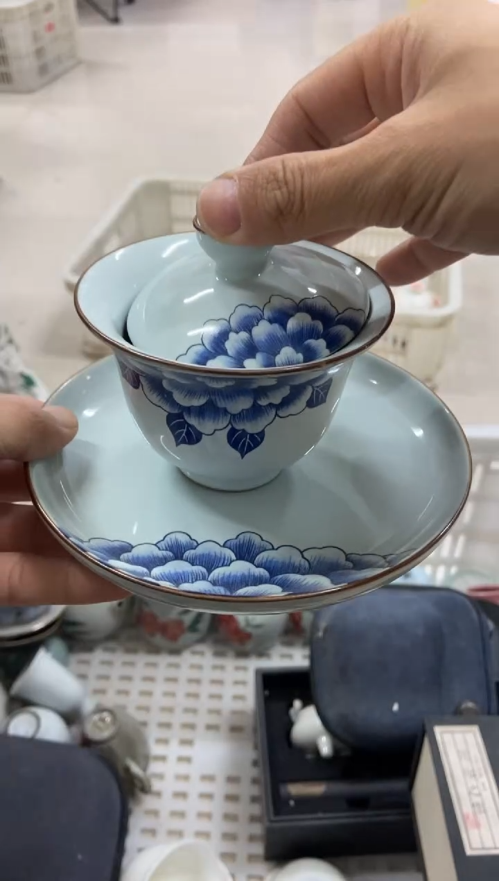 杯无运费险有瑕疵的摄影的产品有使用过的痕迹有点脏介意勿拍