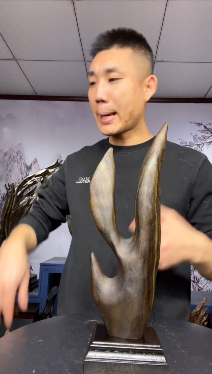 金丝楠木雕款陳**龙金丝楠木工艺品摆件