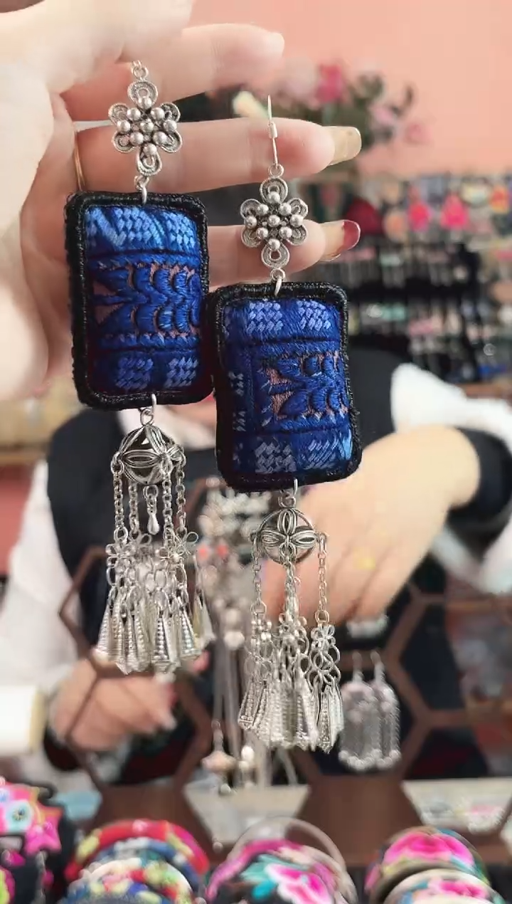 艺枝独绣手工饰品392