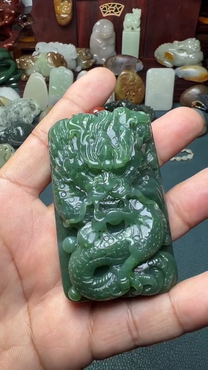 未镶嵌和田玉把件-