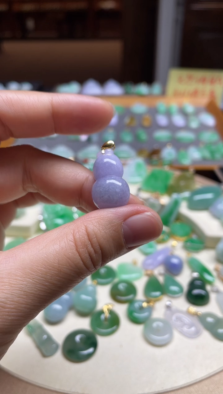 【闪购商品】翡翠颈饰18K金镶嵌葫芦