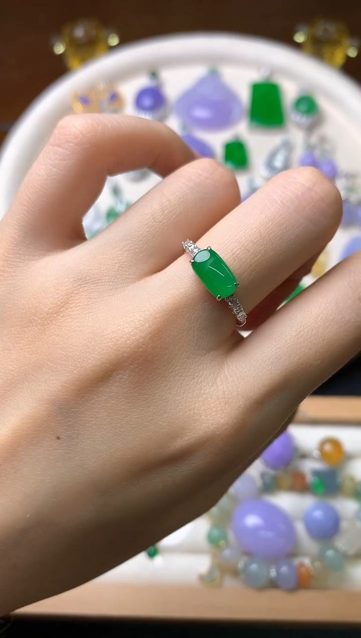 【闪购商品】翡翠戒指18K金镶嵌戒指