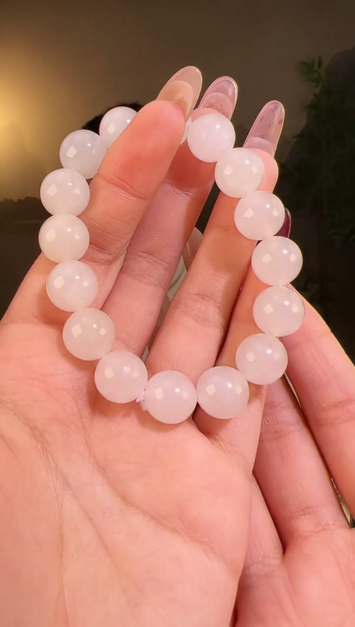 【闪购商品】和田玉手串未镶嵌带包容手串