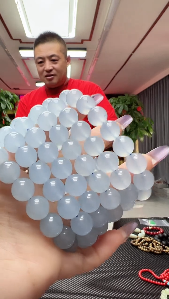 【闪购商品】蛇纹石玉手串未镶嵌多样性发货其中发一