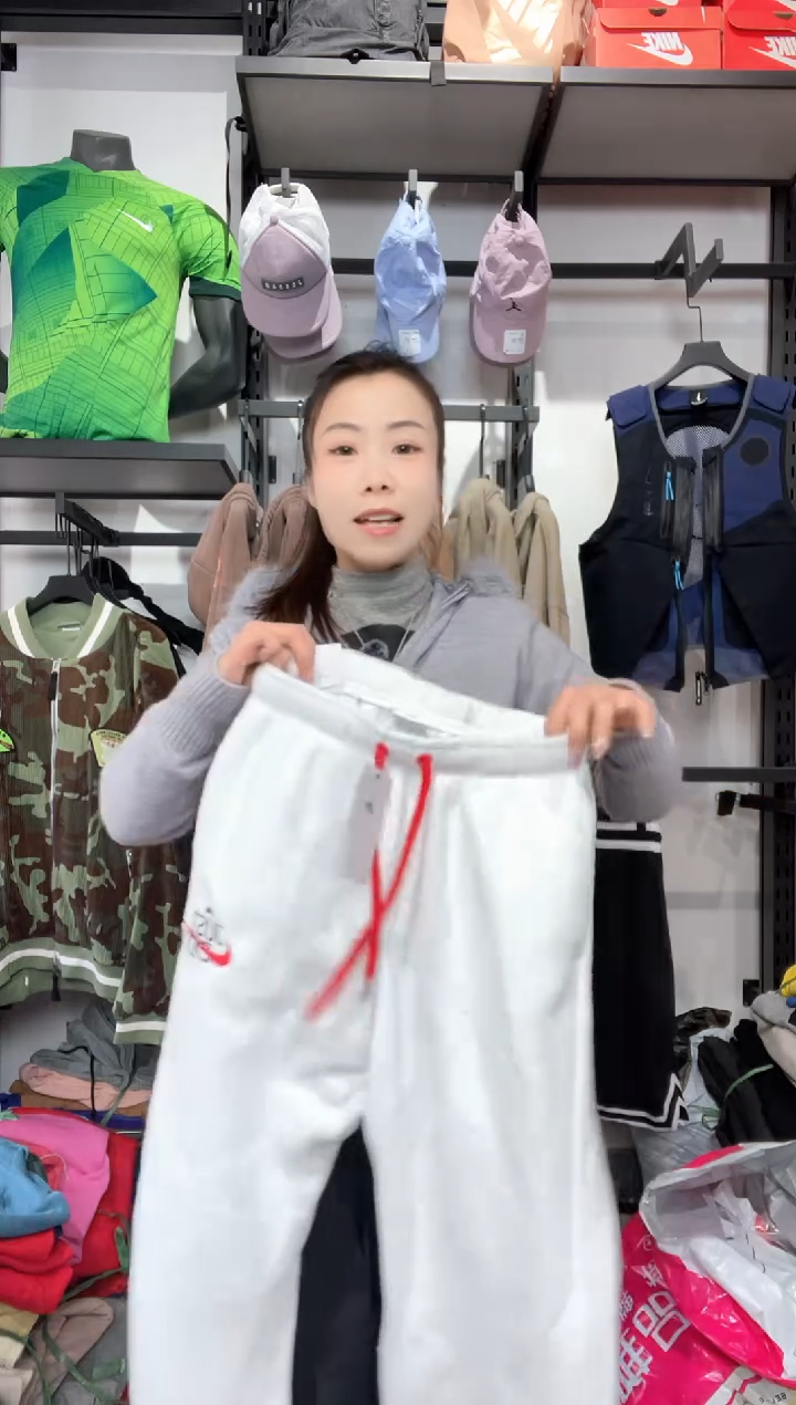 1503 闪购编码  运动卫衣裤以直播间过款为准 尺码.XS