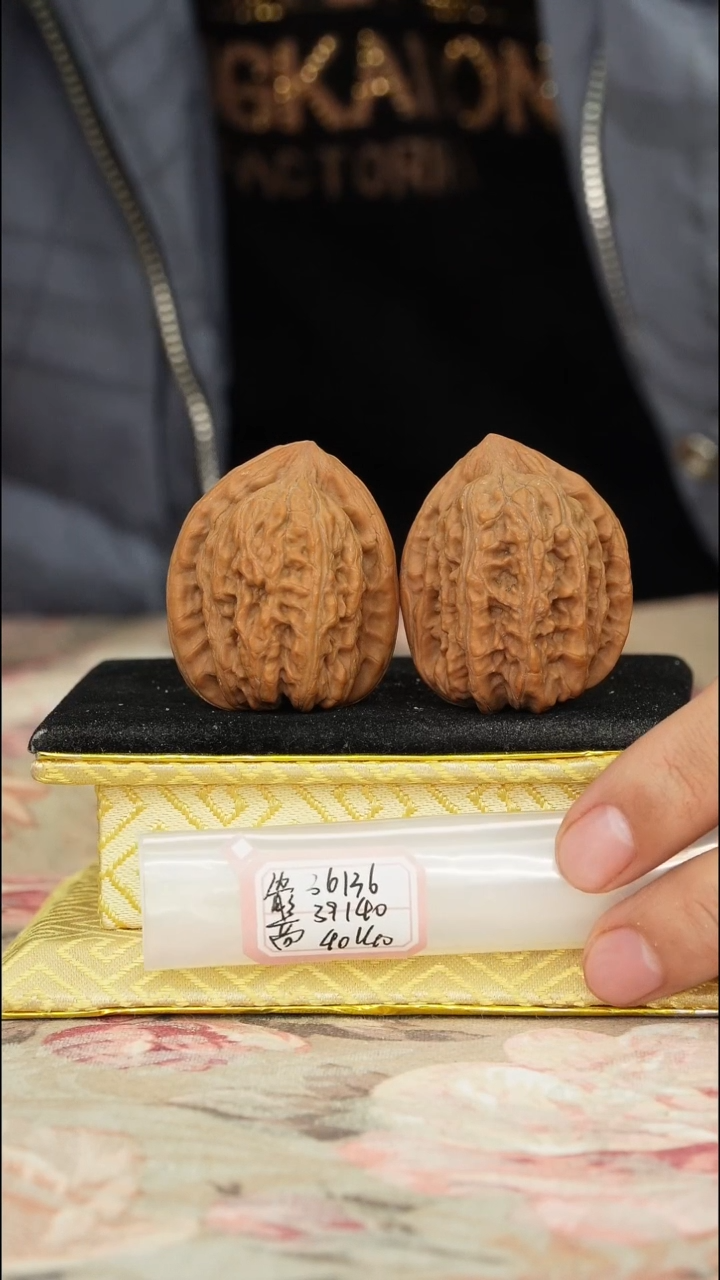 【闪购商品】文玩核桃把件赤龙鸡心