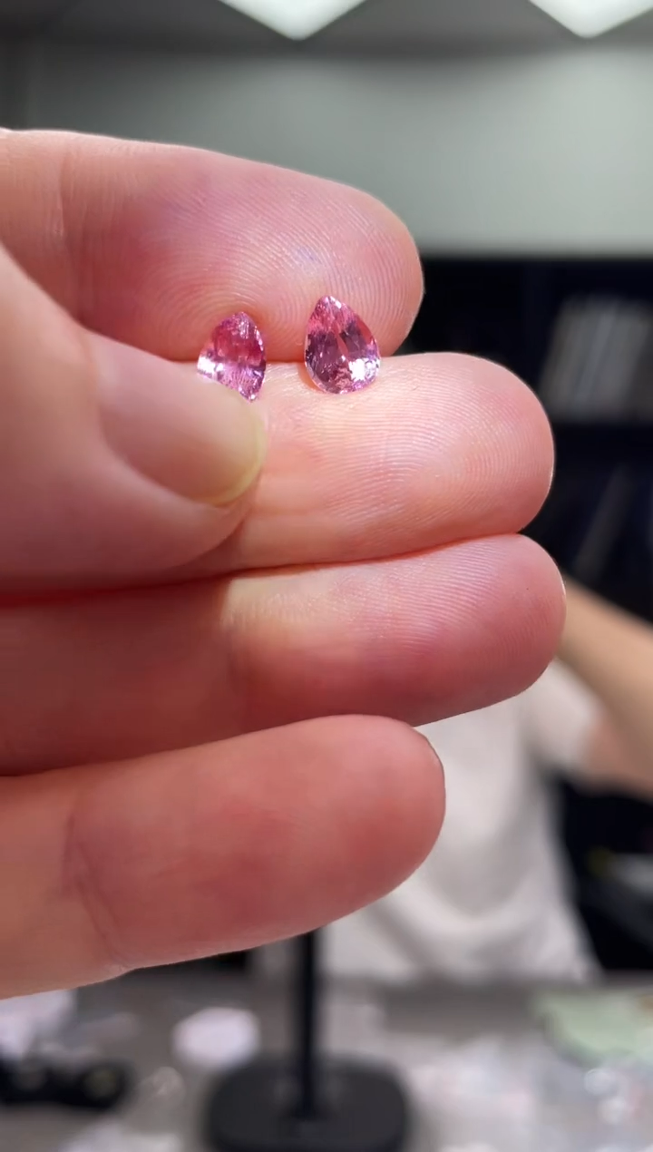 裸石尖晶石冰*一对越南尖晶石