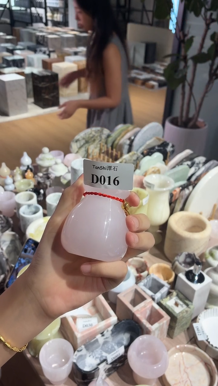 石材D016粉玉小福袋