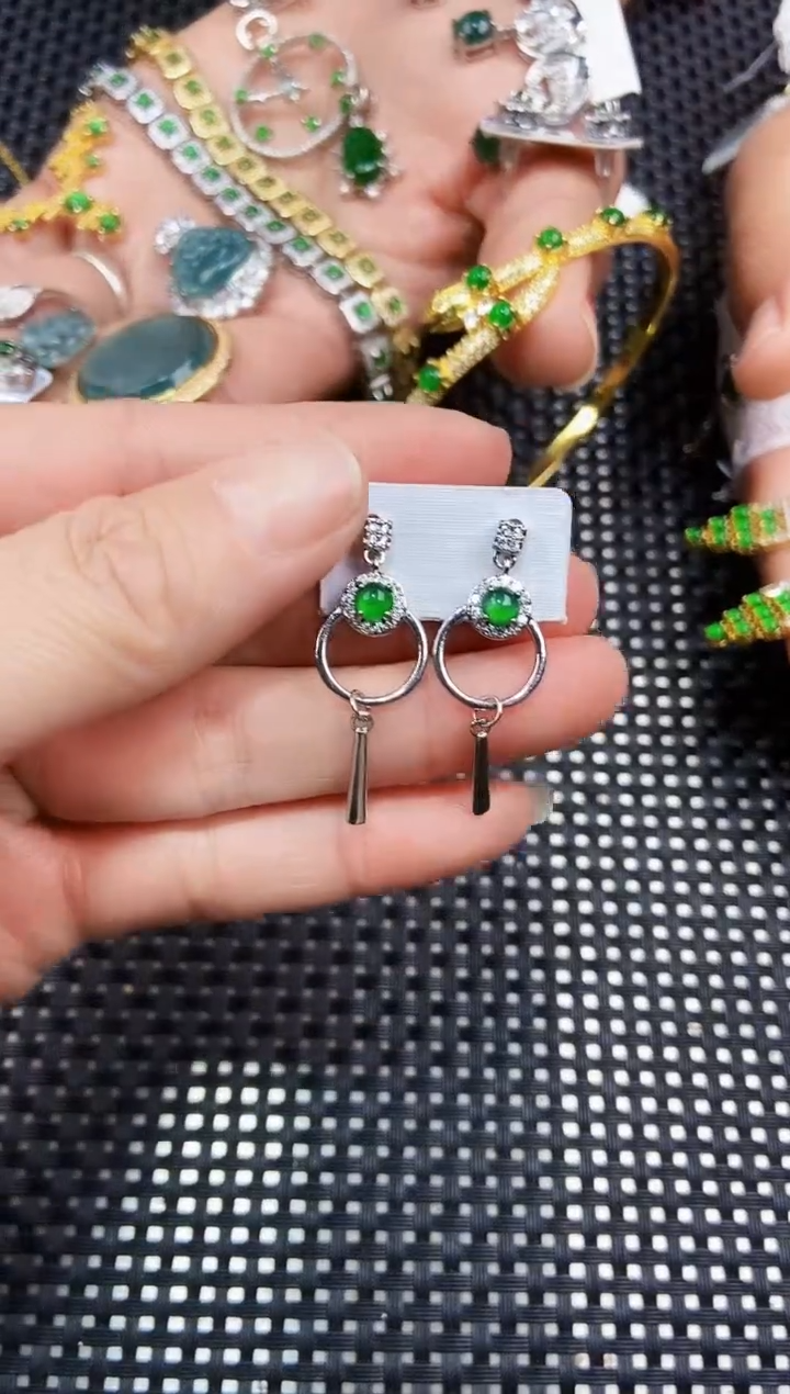 【闪购商品】翡翠耳饰未镶嵌111111111
