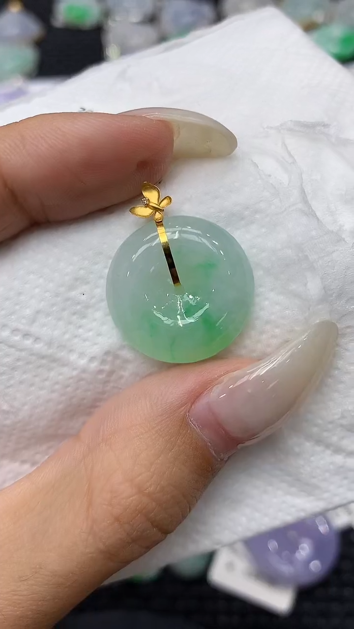 颈饰18K金镶嵌翡翠11111111111