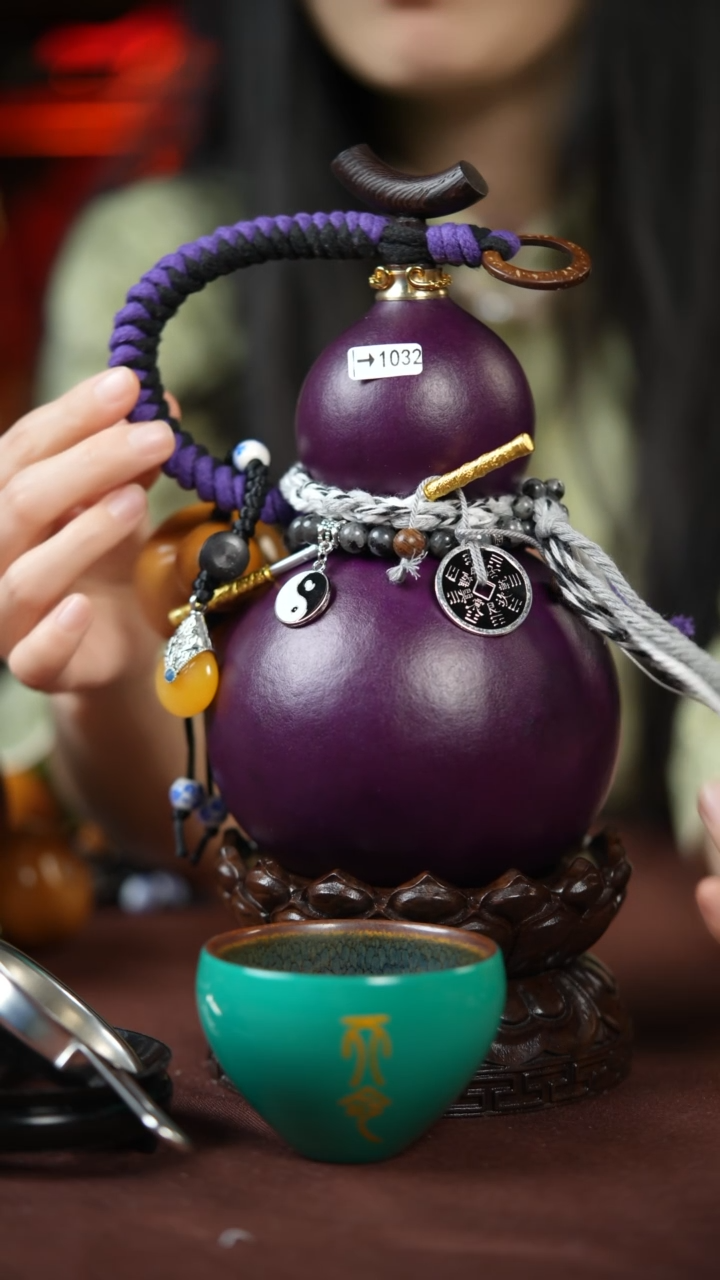 【闪购商品】1032号500ml左右的非遗漆器酒葫芦