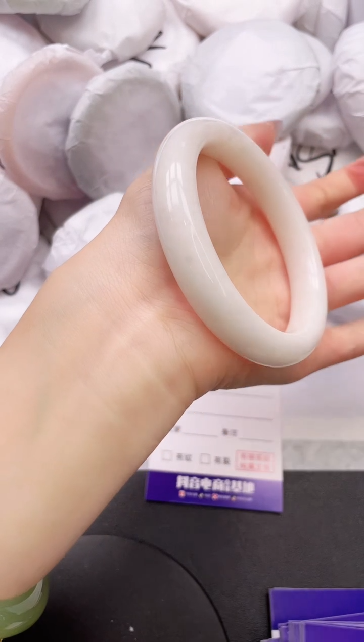 【闪购商品】和田玉手镯未镶嵌6K371-62