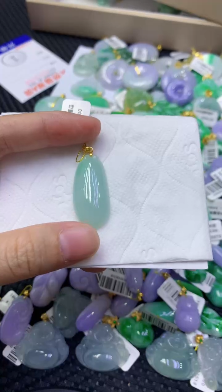 颈饰未镶嵌翡翠天然缅甸翡翠A货