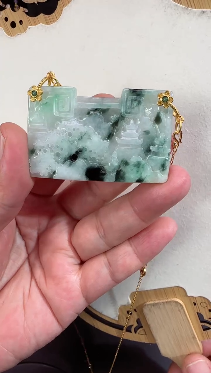 【闪购商品】翡翠颈饰未镶嵌拍照