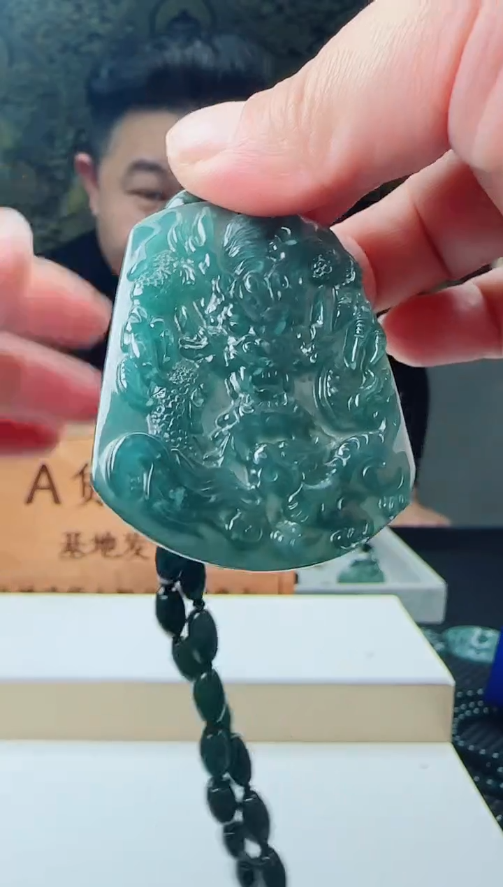 【闪购商品】翡翠颈饰未镶嵌多样性随机发其一