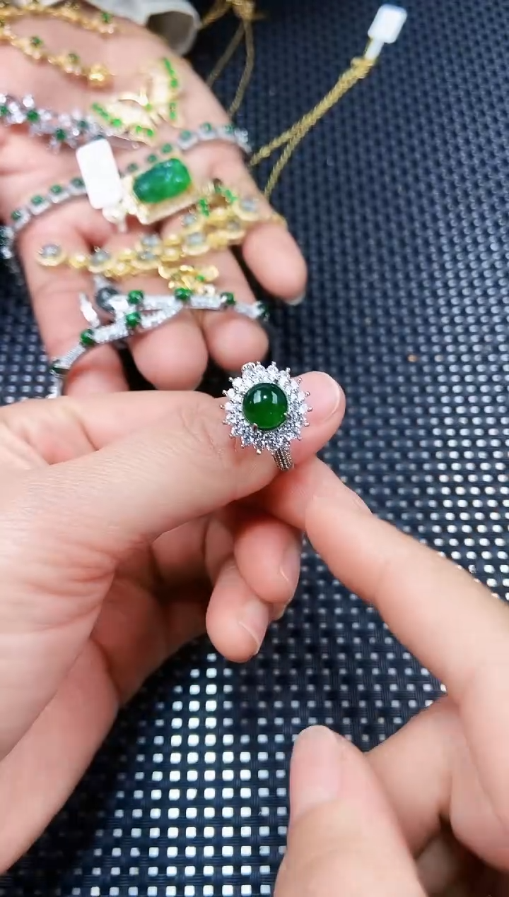 【闪购商品】翡翠戒指未镶嵌11111111