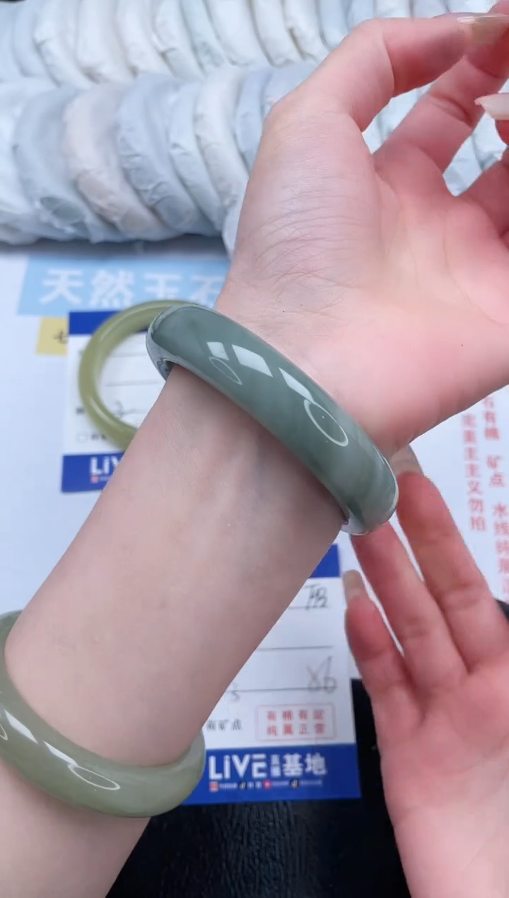 【闪购商品】石英质玉手镯未镶嵌T93-56