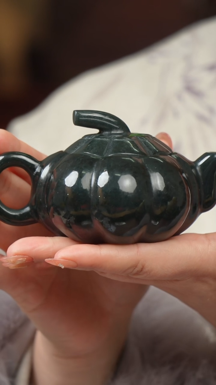 未镶嵌和田玉摆件茶壶