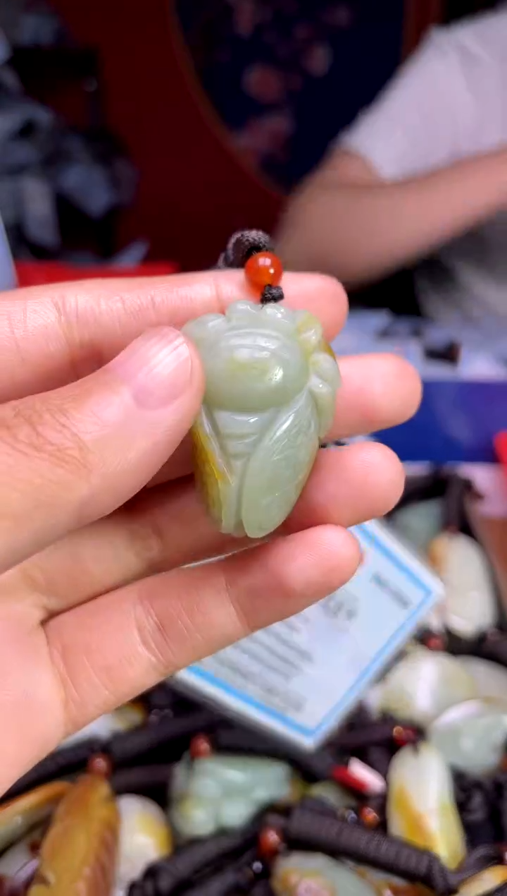 和田玉未镶嵌颈饰1