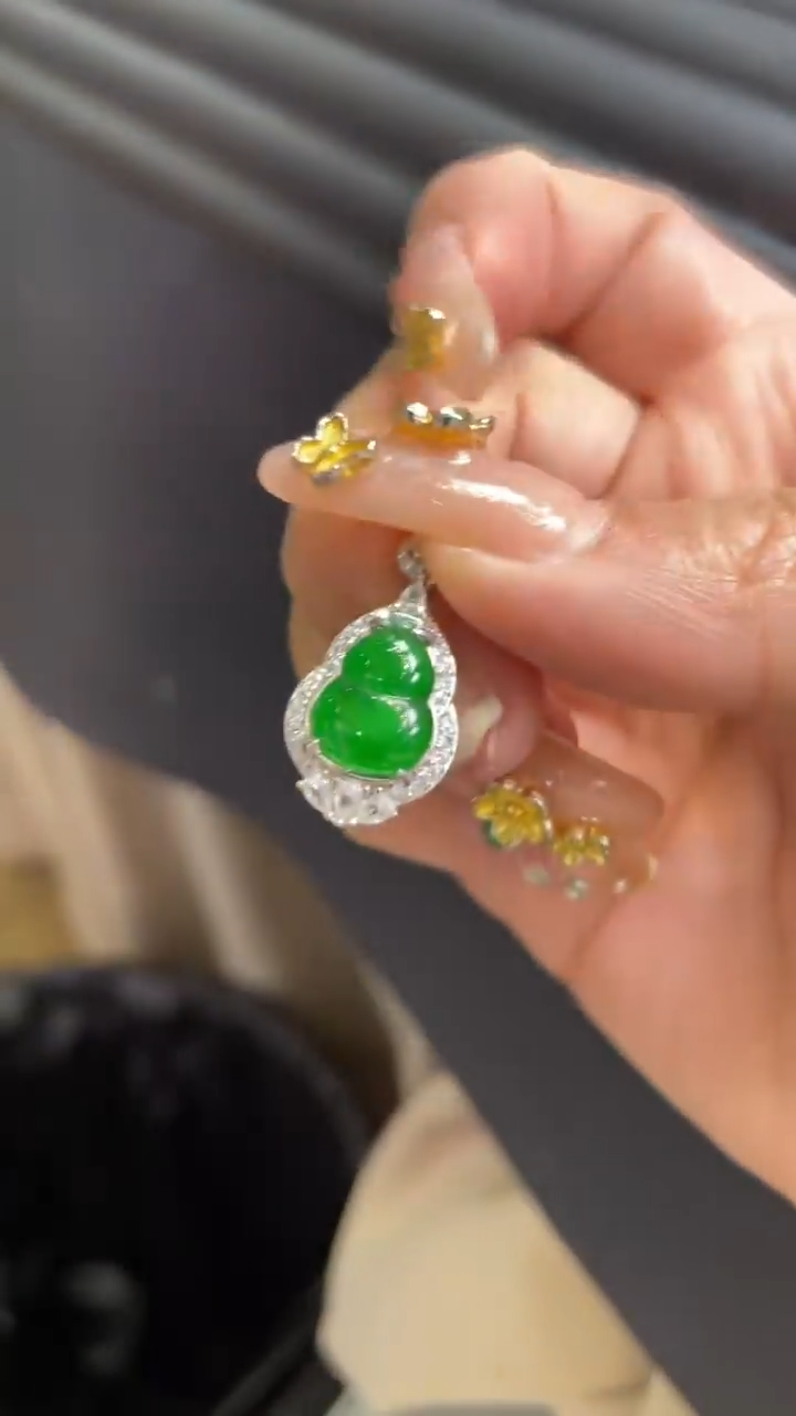 【闪购商品】翡翠颈饰未镶嵌      *11