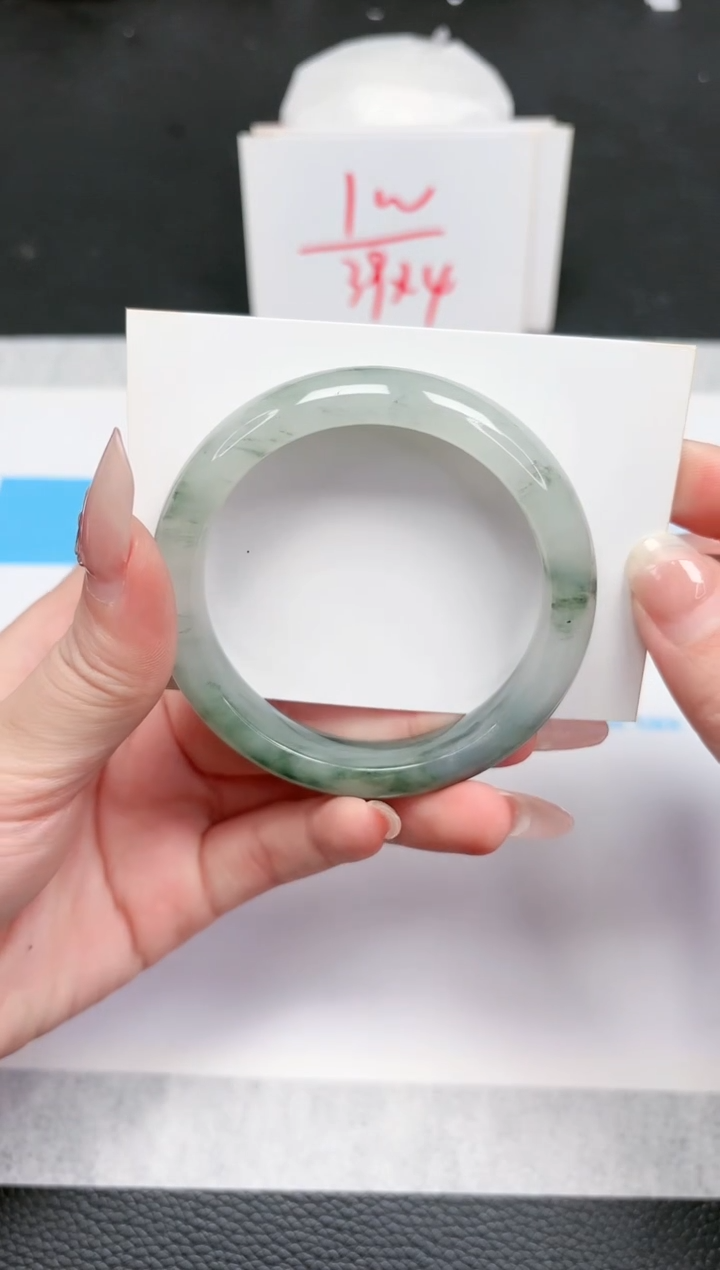 【闪购商品】石英质玉手镯未镶嵌810-56