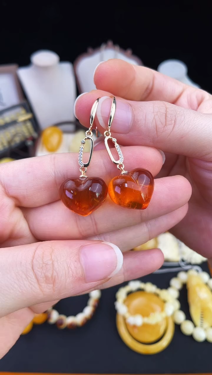 琥珀未镶嵌珠宝奇石柒月