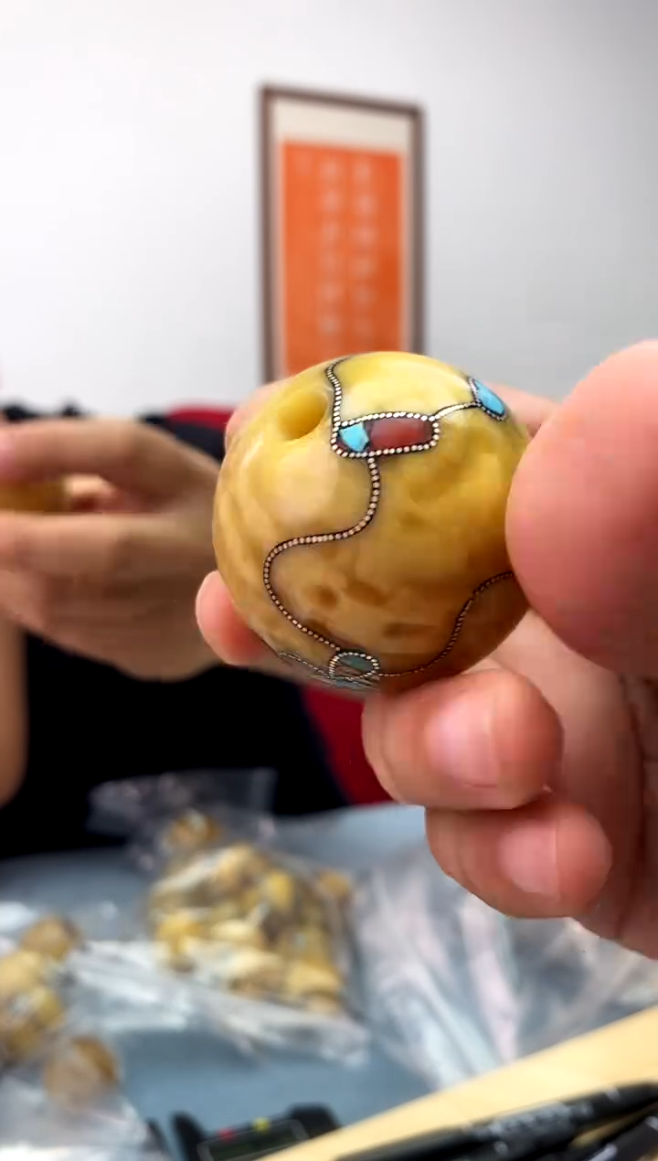 【闪购商品】蜜蜡珠宝奇石未镶嵌假一罚十，发一件裸发