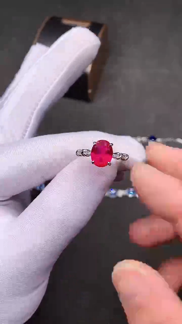 【闪购商品】红宝石戒指银S925镶嵌......