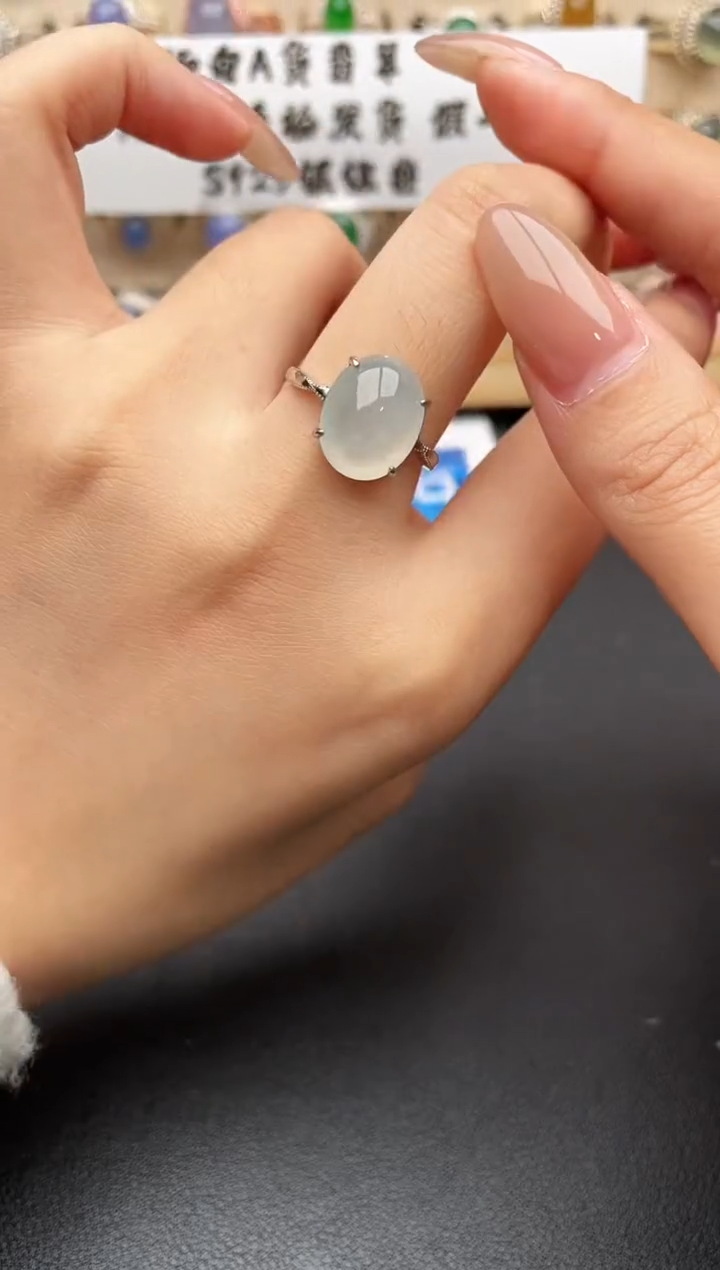 未镶嵌戒指翡翠一物一证一礼盒