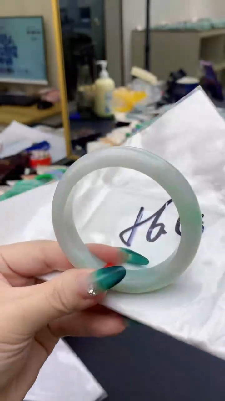 【闪购商品】翡翠手镯未镶嵌1001416257