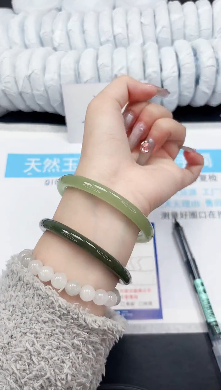 【闪购商品】石英质玉手镯未镶嵌306-58.5