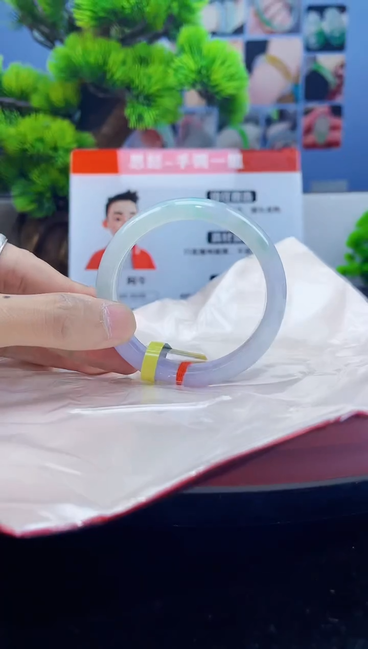 翡翠未镶嵌手镯手镯4