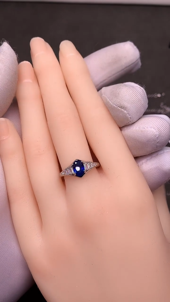 【闪购商品】蓝宝石戒指银S925镶嵌.......