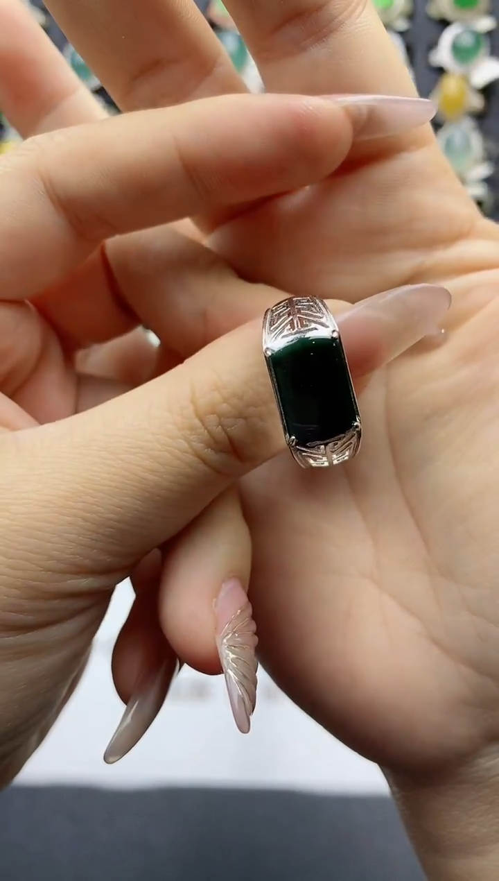 【闪购商品】翡翠戒指银S925镶嵌天然翡翠男戒