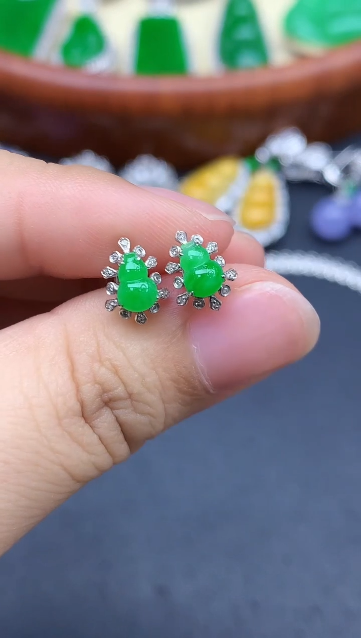 颈饰18K金镶嵌翡翠407-中国好珍宝