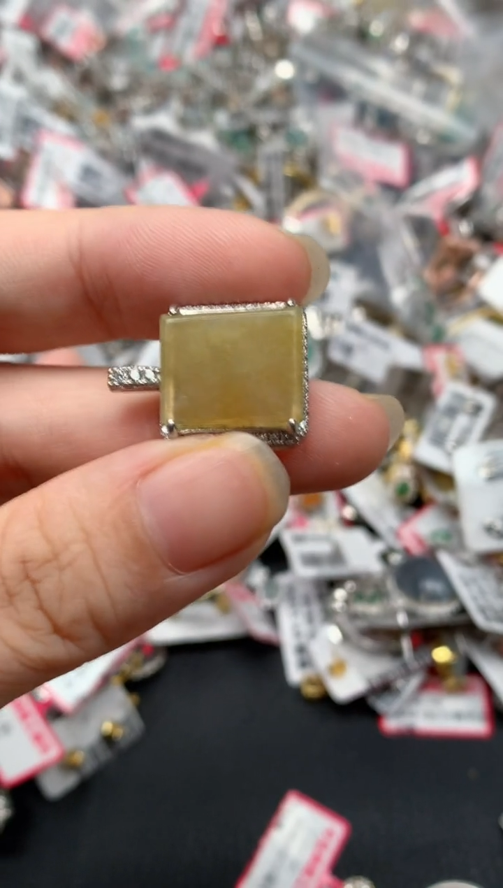 翡翠戒指银S925镶嵌天然A货缅甸翡翠