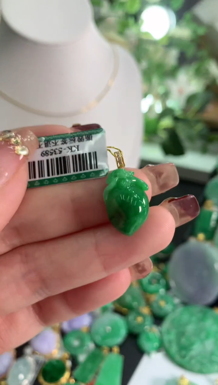 【闪购商品】翡翠吊坠(不含链)18K金镶嵌挂件