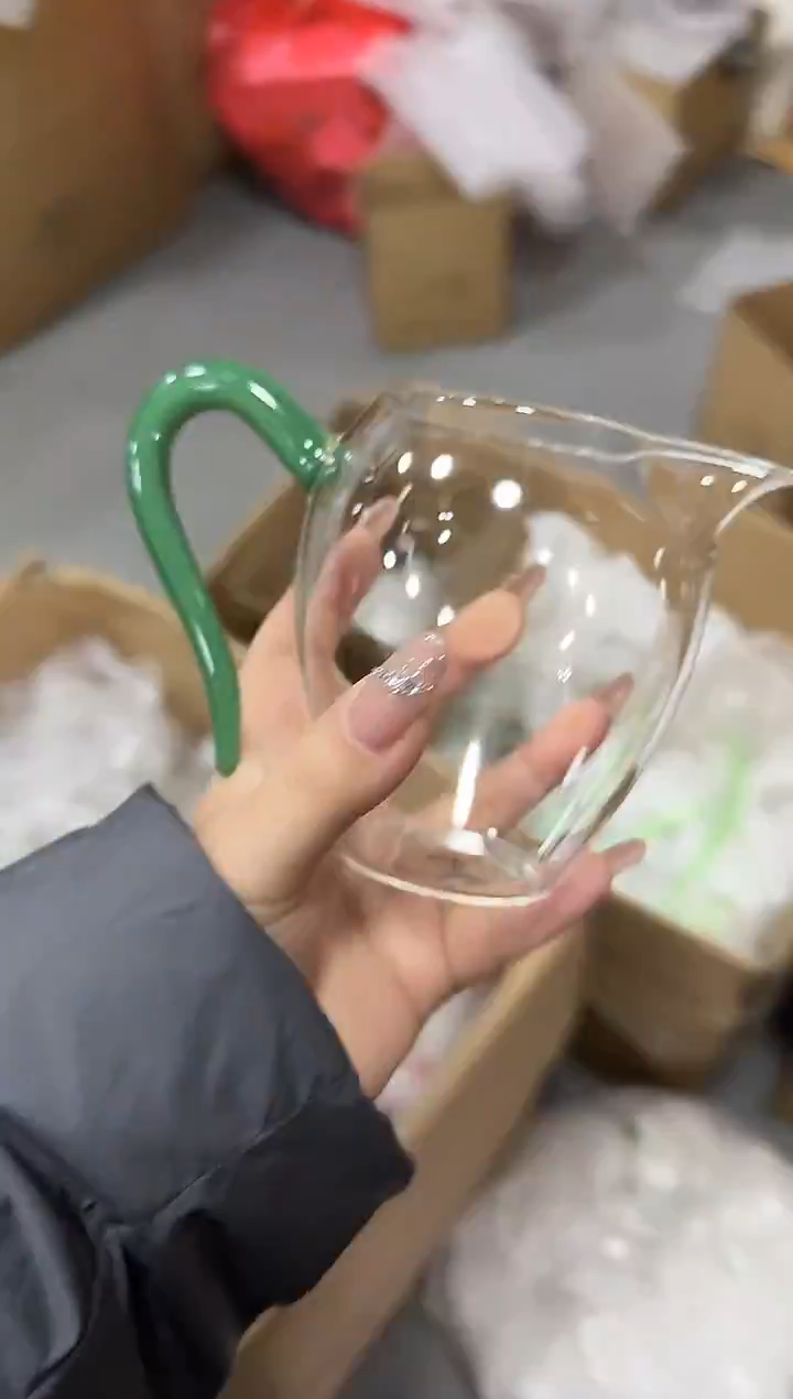 974祖母绿怡然公道杯