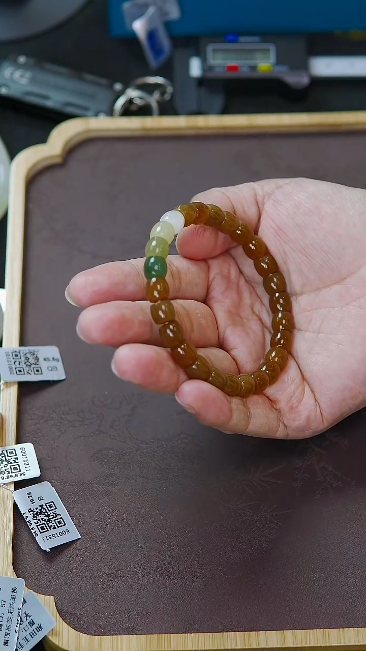 未镶嵌手串和田玉直切黄金糖手串