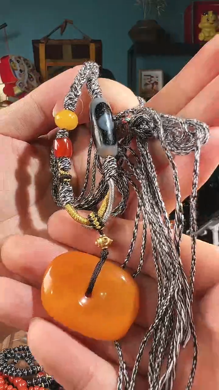 【闪购商品】蜜蜡颈饰未镶嵌老藏蜡随机发货