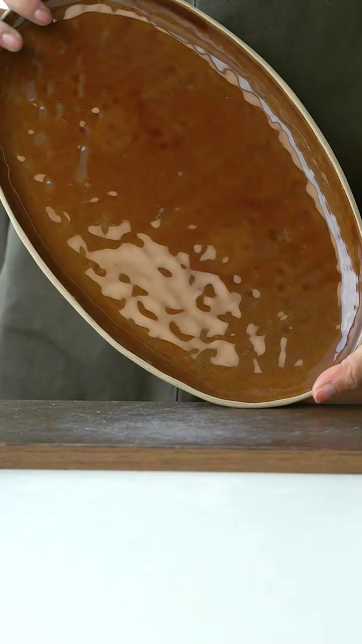 【闪购商品】陶瓷出西班牙焦糖椭圆盘33cm@4-2@